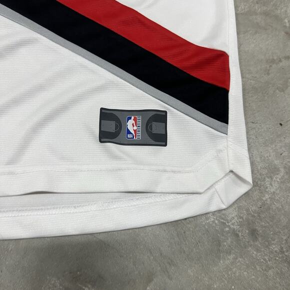 Portland Trail Blazers Damian Lillard #0 Jersey Size Youth Large White - Picture 6 of 6